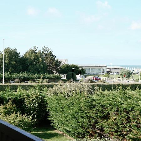 Deauville Plage - Balcon, Vue Mer & Ville A Pied エクステリア 写真